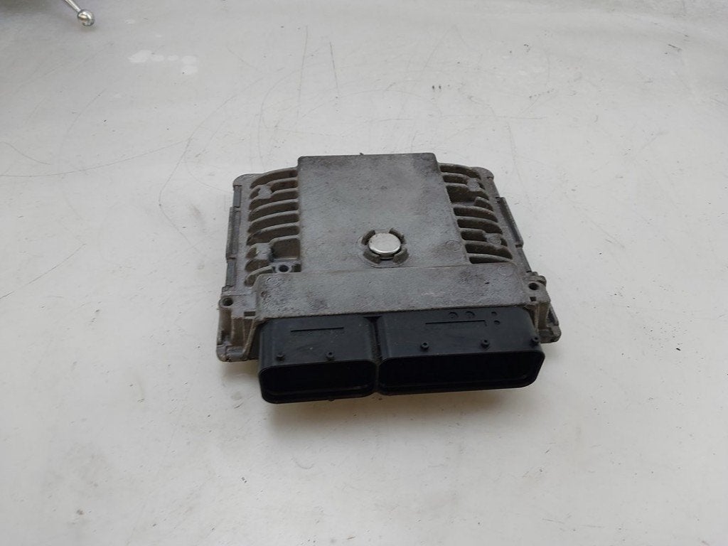 COMPUTER MOTOR Polo V (6R) (|03F906070KS|03F906070D|), Gebruikt, Volkswagen, Continental AG, Continental-Plaza 1
30175  Hannover, DE