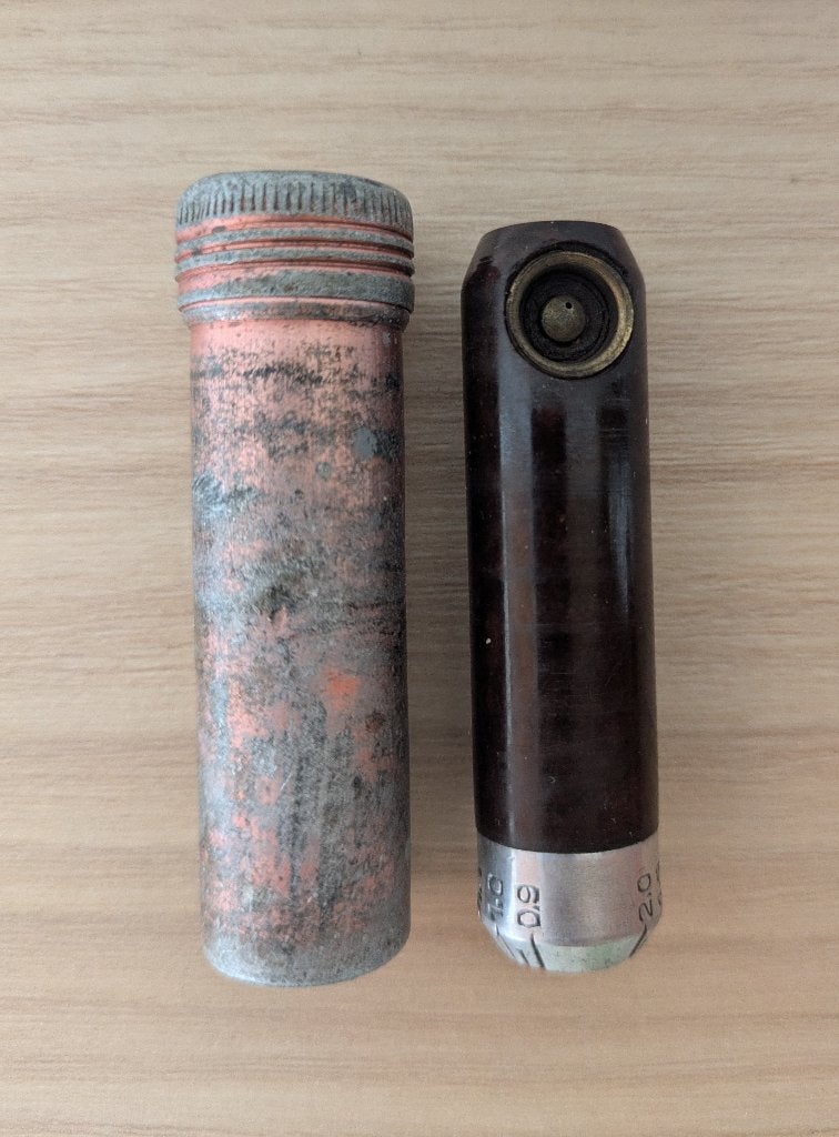 Manomètre à pneus vintage Michelin avec étui d'origine, Autos : Divers, Enlèvement ou Envoi, Utilisé