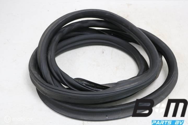 Achterkleprubber VW Golf 7 GTI 5G6827705D, Gebruikt