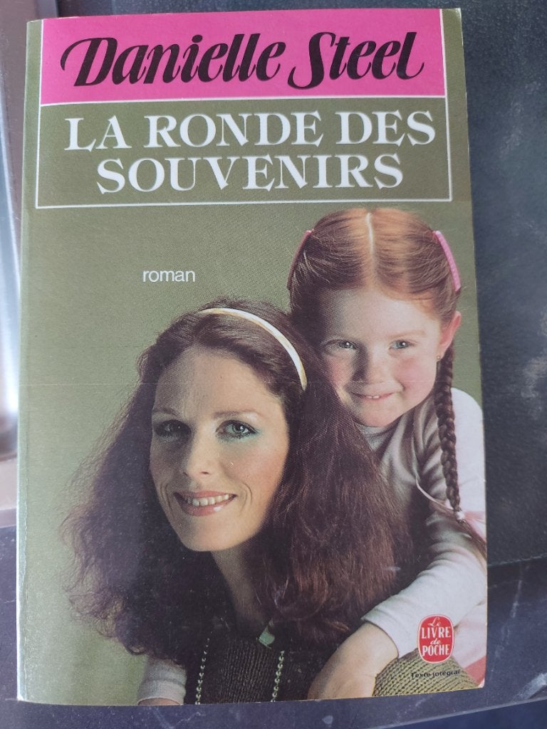 La ronde des souvenirs - Danielle Steel, Enlèvement, Comme neuf, Danielle Steel., Amérique