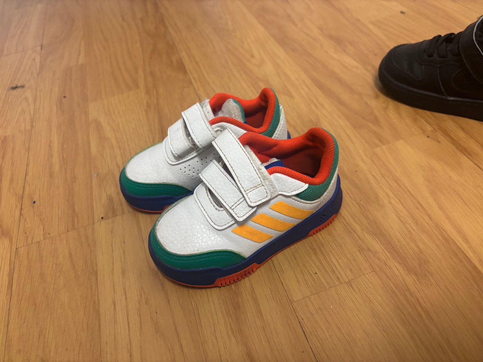 Addidas kinderschoen maat 21, Kinderen en Baby's, Babykleding | Schoentjes en Sokjes, Ophalen of Verzenden, Gebruikt