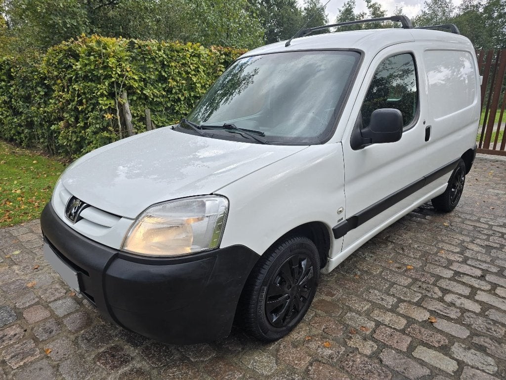 Peugeot Partner 1.6 HDI lichte vracht / 270.213 km / 2 ztpl, Voorwielaandrijving, https://public.car-pass.be/vhr/362cf8cb-cc7c-4f9c-aead-8786ae5f3688