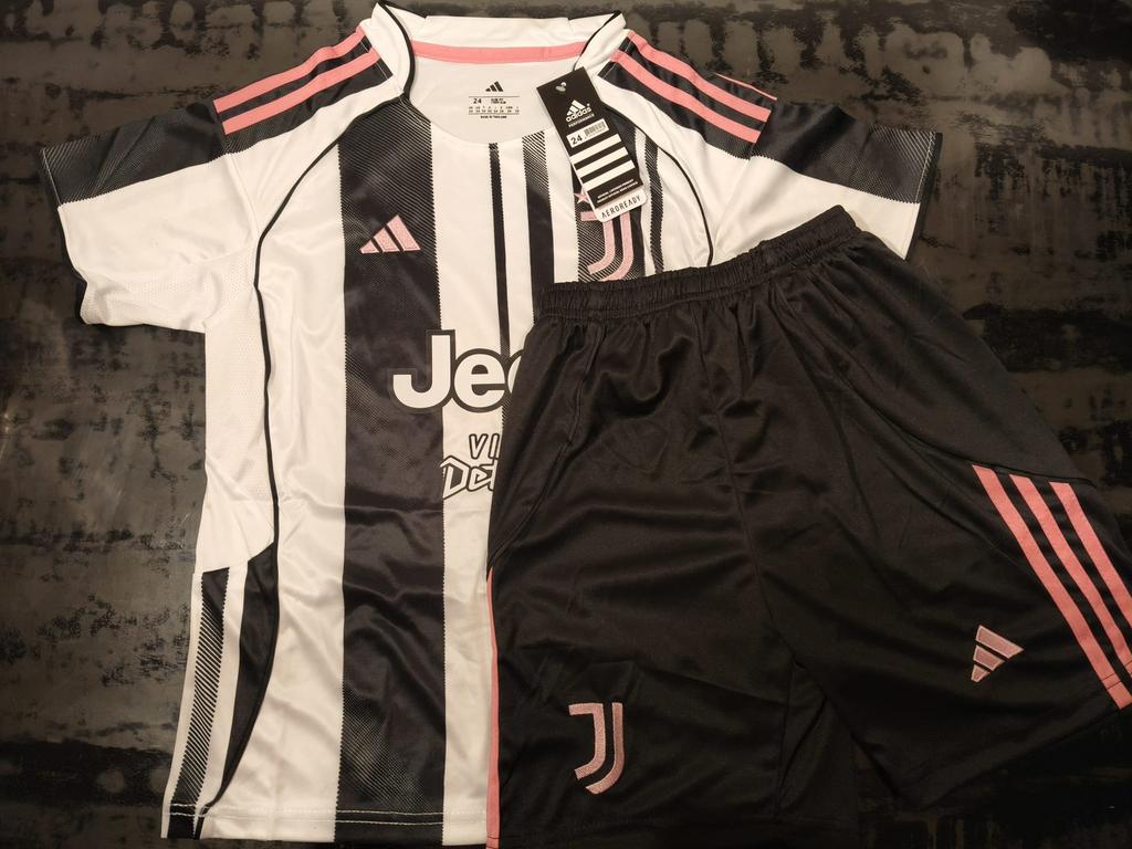 Voetbal tenue kids Juventus, Ophalen of Verzenden, Nieuw