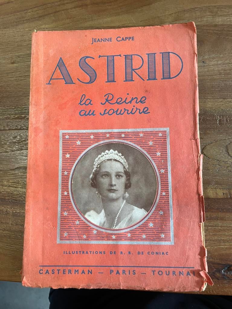 Astrid La Reine au sourire, Collections, Enlèvement ou Envoi, Utilisé, Magazine ou livre
