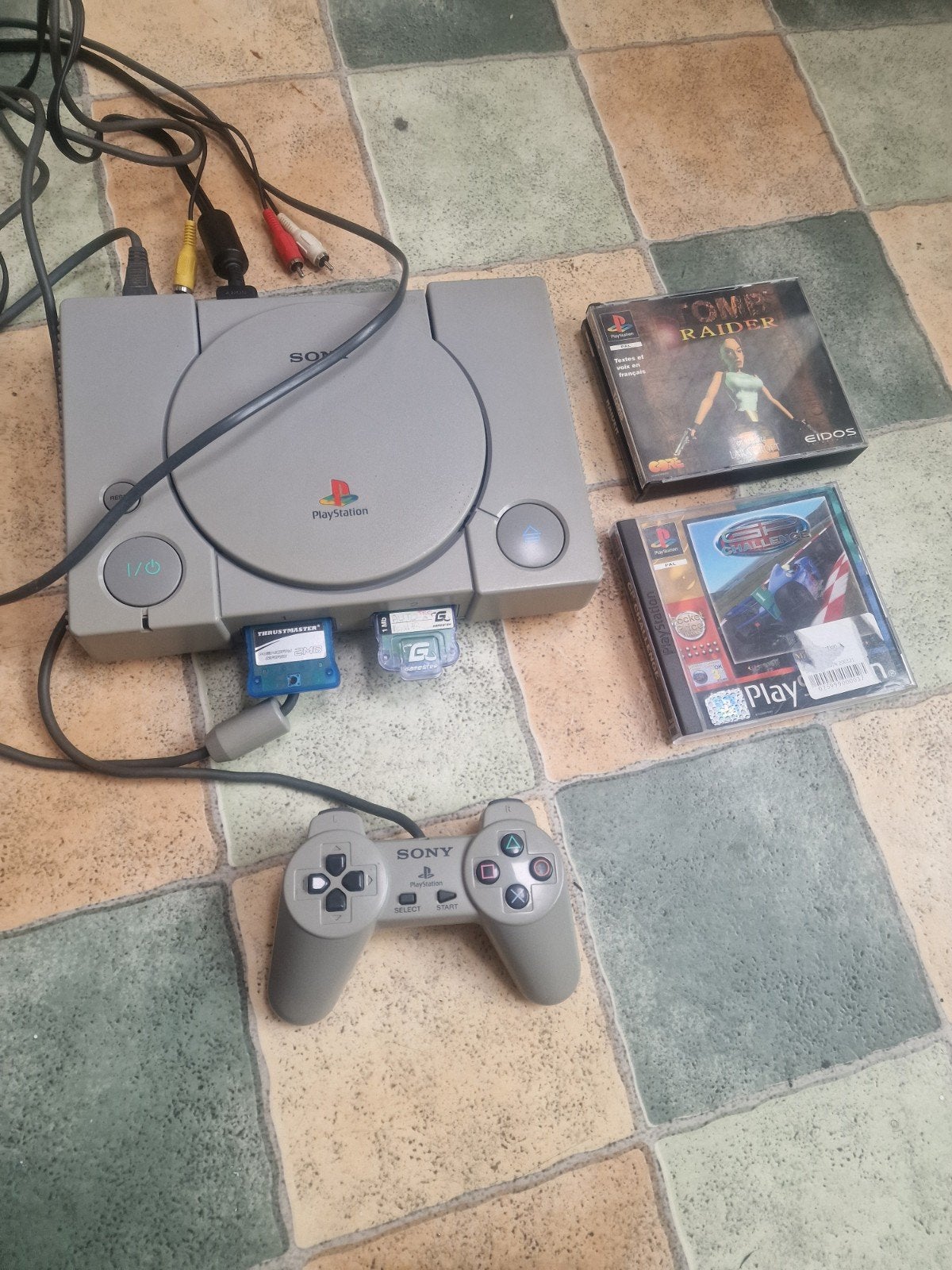 Console PlayStation 1 (PS1) Pucée + Jeux, Enlèvement ou Envoi