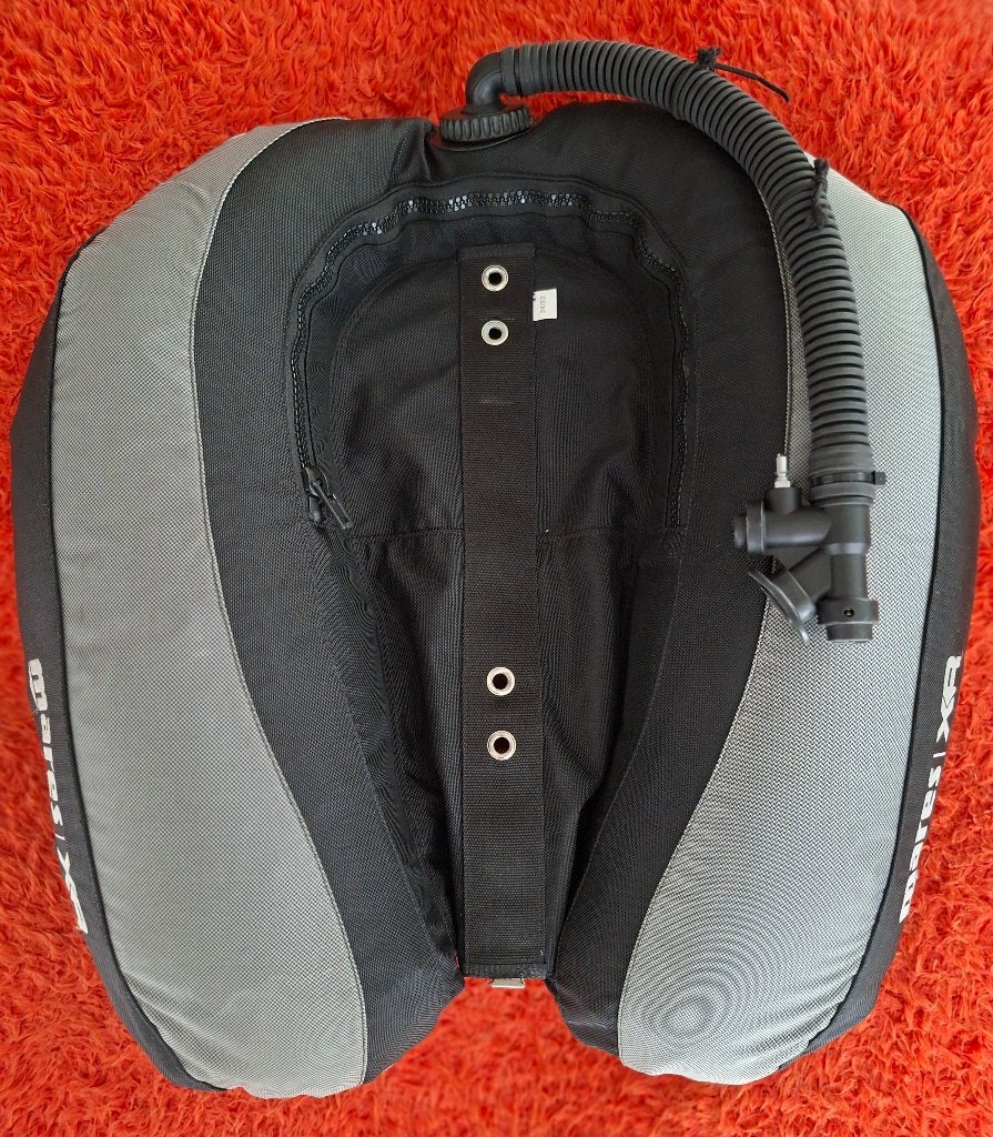Mares XR wing bi-setup nieuwstaat, Watersport en Boten, Ophalen, Zo goed als nieuw, Trimvest of Wing
