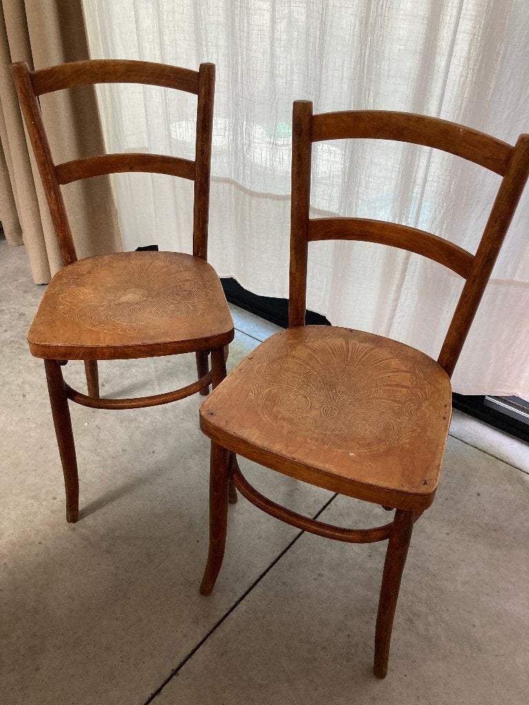 Stoelen (2 stuks), Gebruikt, Twee, Bruin, Hout