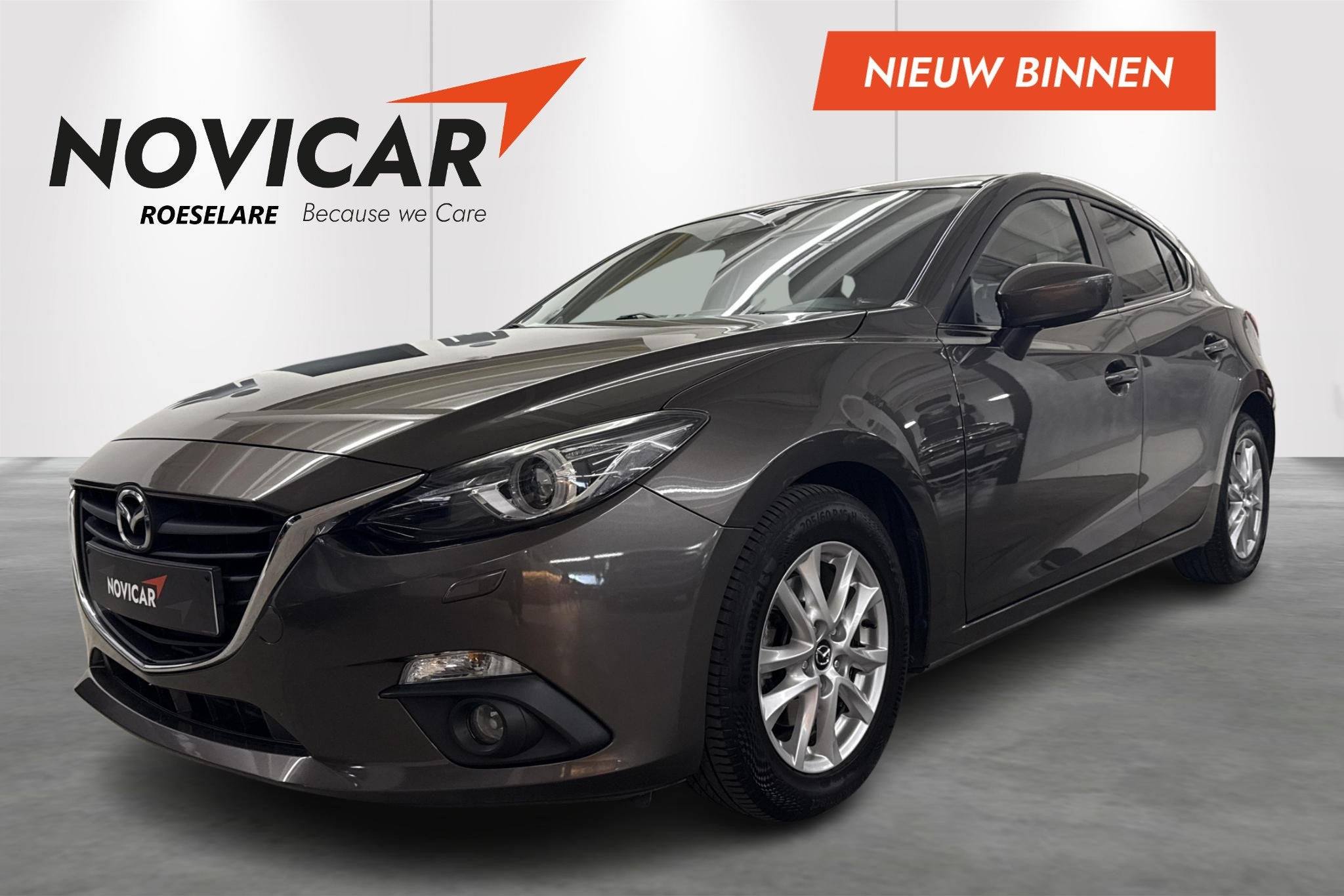 Mazda Mazda3 Hatchback 2.2 Skyactiv-D 110kW Aut. Play Editio, Stof, Gebruikt, 4 cilinders, Bruin