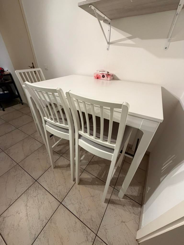 Table haute Ikea et 4 chaises, Enlèvement, Comme neuf