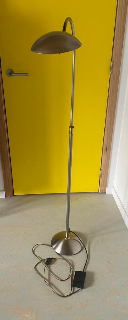 Staande lamp (dimbaar), Huis en Inrichting, Ophalen, Gebruikt, 100 tot 150 cm, Metaal