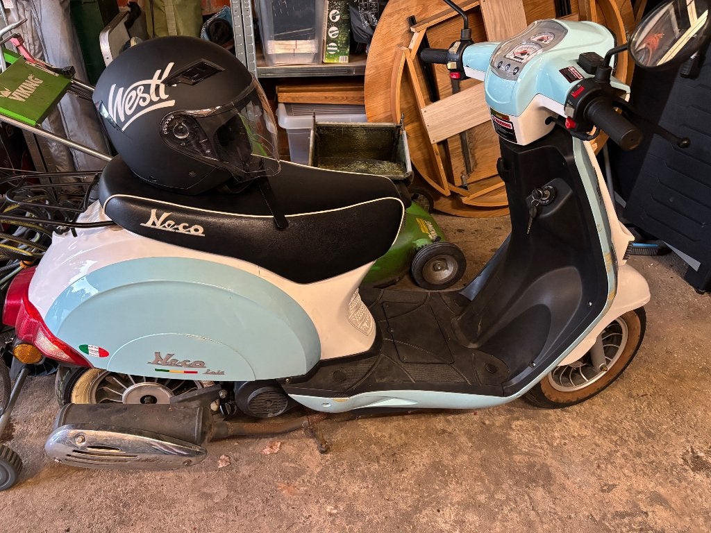 Scooter Neco Lola, Fietsen en Brommers, Ophalen, Gebruikt, Klasse B (45 km/u), Benzine