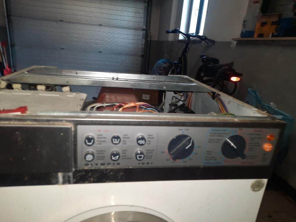 Wasmachine, Electroménager, Lave-linge, 1200 à 1600 tours, Chargeur frontal, Enlèvement, Ne fonctionne pas