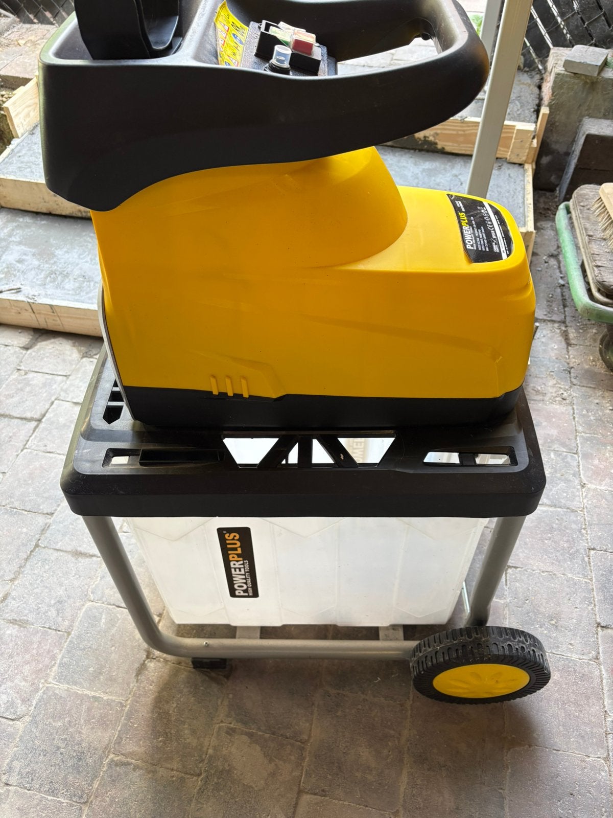 Powerplus hakselaar, Tuin en Terras, Hakselaars, Ophalen of Verzenden, Zo goed als nieuw, Elektrisch, Met opvangbak