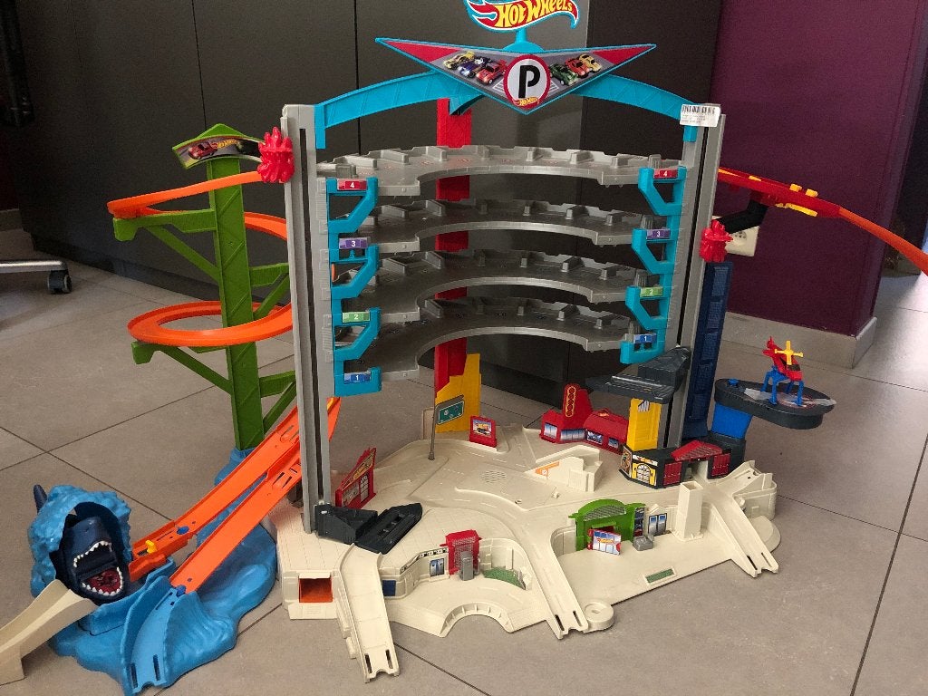 Garage ultimate hotwells, Enfants & Bébés, Jouets | Circuits, Enlèvement, Utilisé, Circuit, Hot Wheels