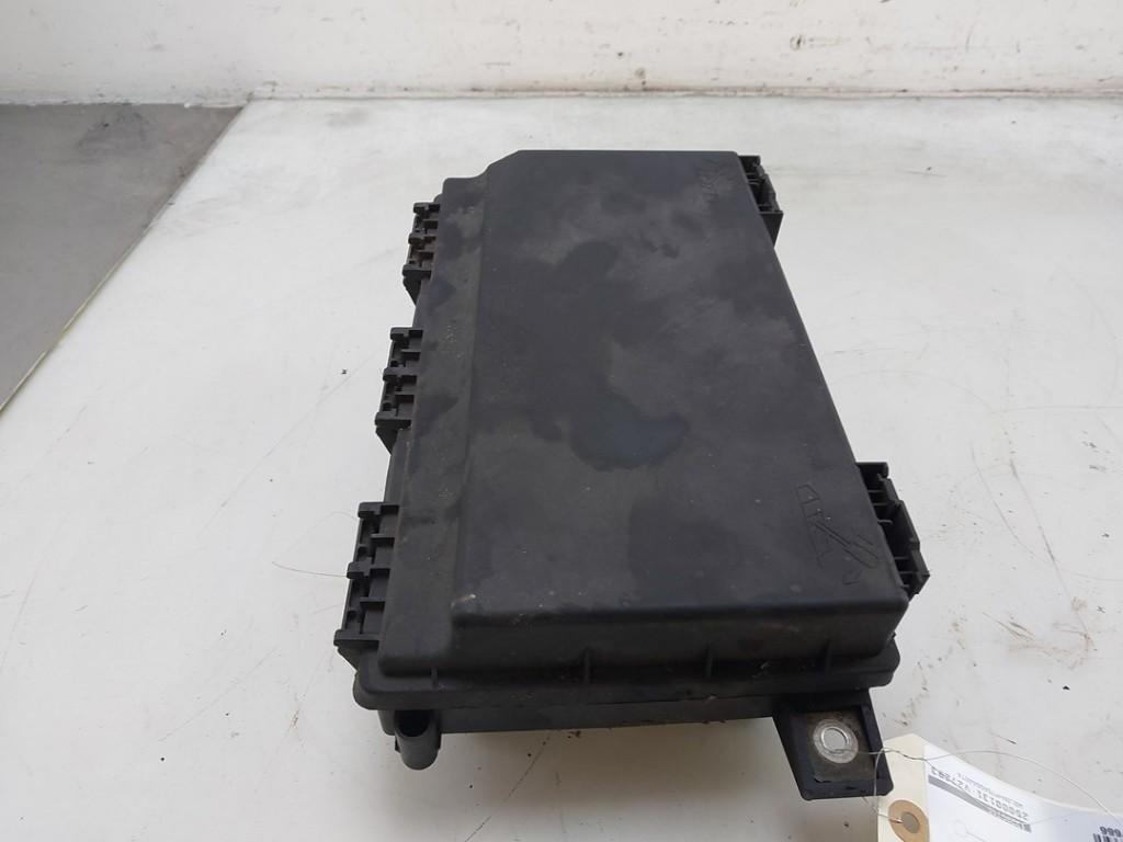 BOITIER FUSIBLES Opel Zafira (M75) (01-2005/04-2015), Autos : Pièces & Accessoires, Électronique & Câbles, Opel, Utilisé