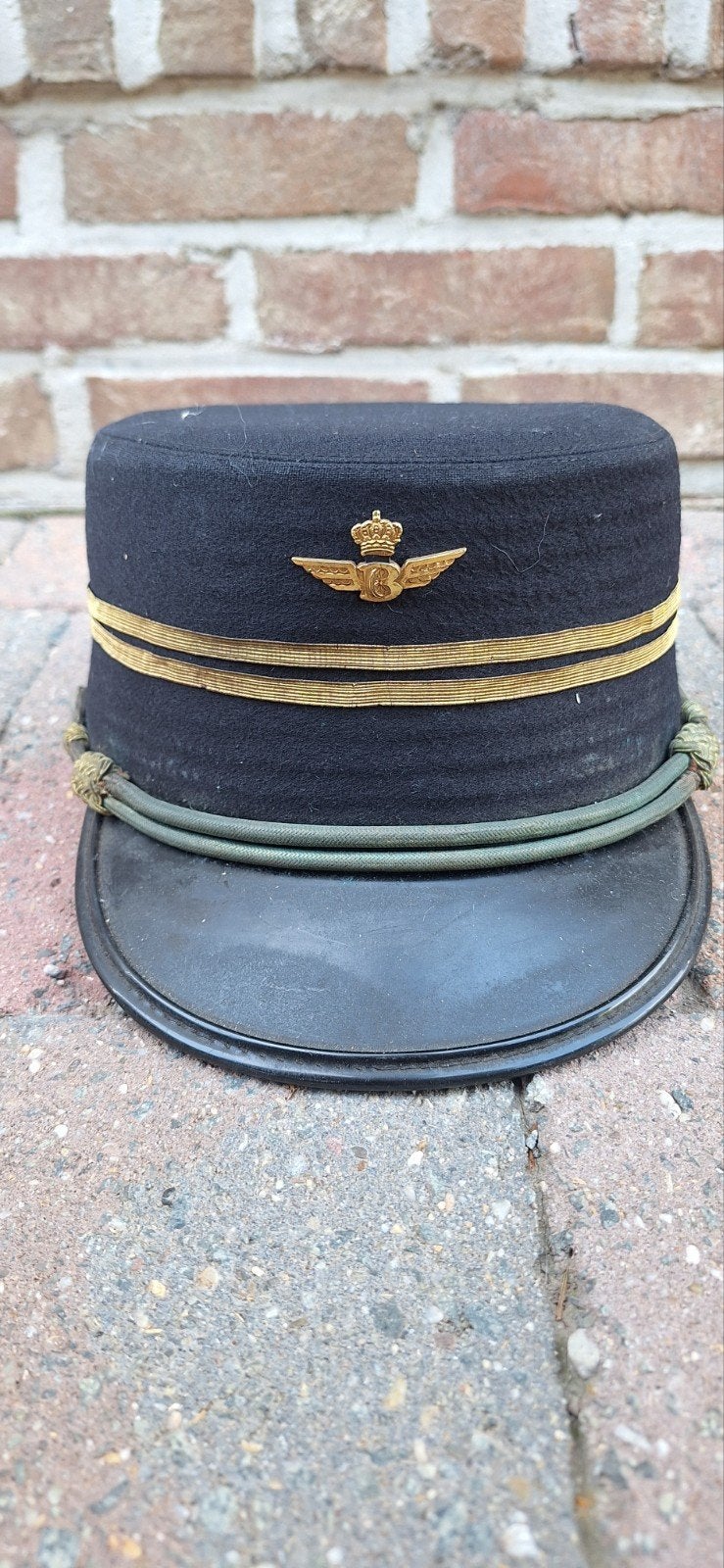 Voormalige NMBS-kepi, Ophalen