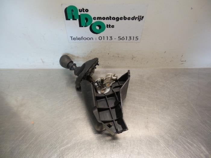 Versnellingspook van een Opel Movano (Movano 00-), Gebruikt, -, -, Opel