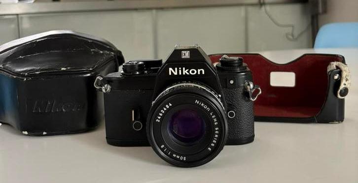 Nikon EM + 50mm f/1.8, TV, Hi-fi & Vidéo, Appareils photo analogiques, Enlèvement, Utilisé, Nikon