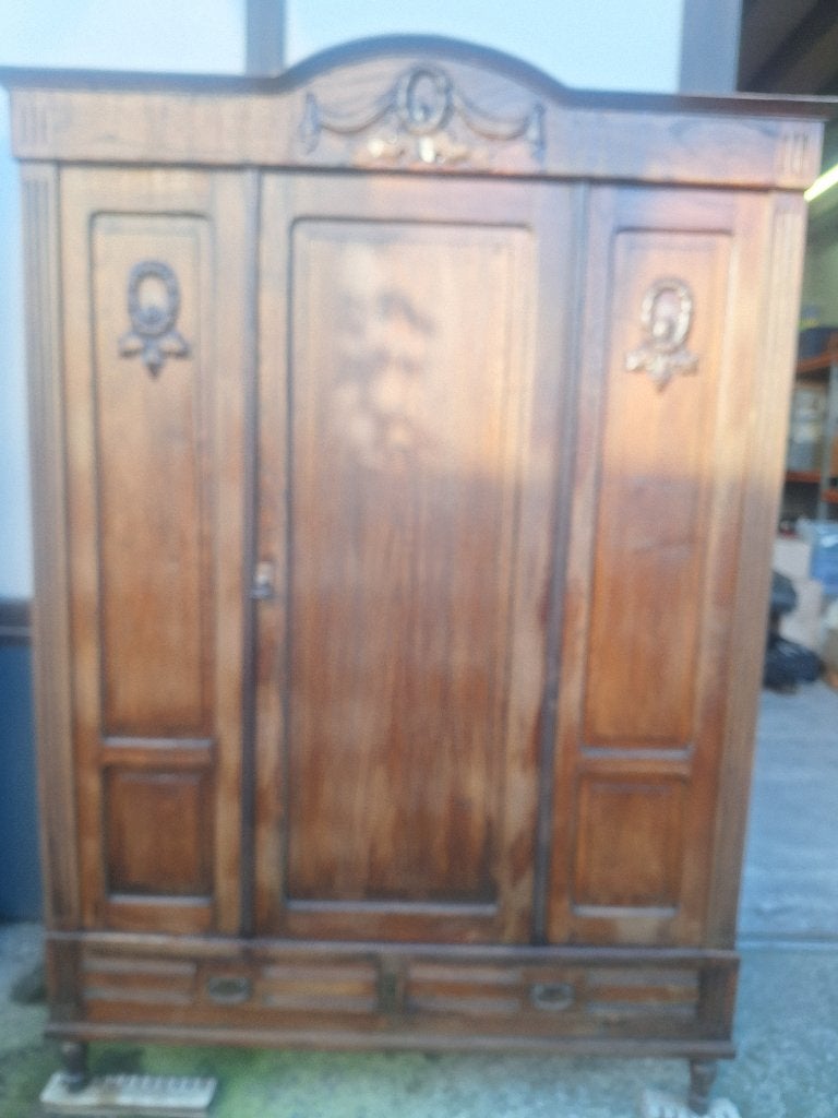 Armoire gratuite, Enlèvement, Utilisé, Avec porte(s)