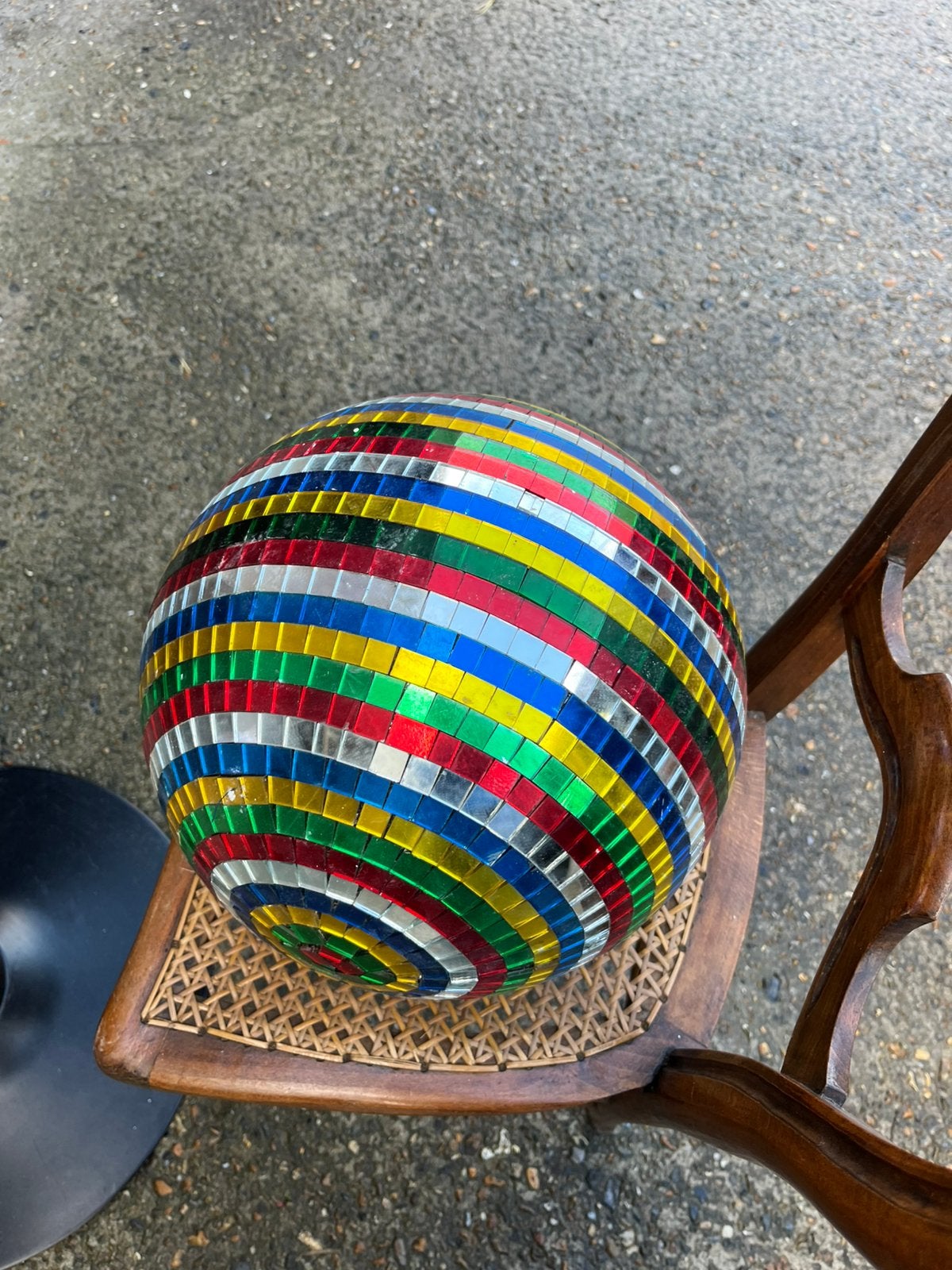Discobal, Enlèvement