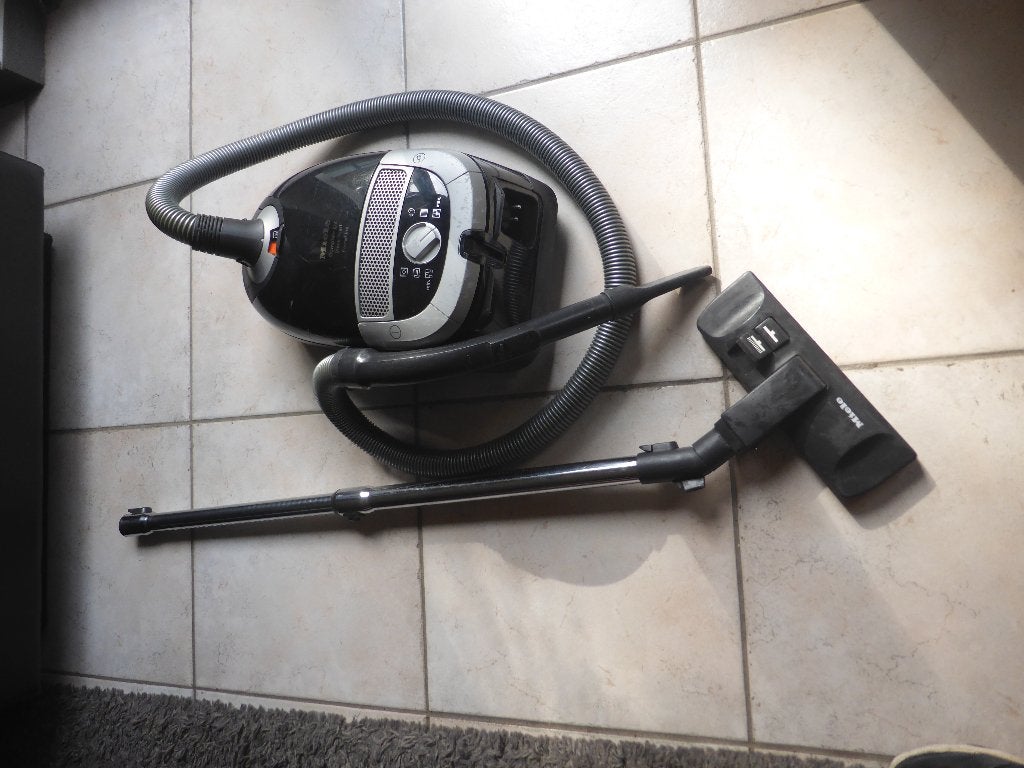 stofzuiger miele complete C2 in goede werkende staat - 1600w, Elektronische apparatuur, Stofzuigers, Gebruikt, 1600 tot 2000 watt