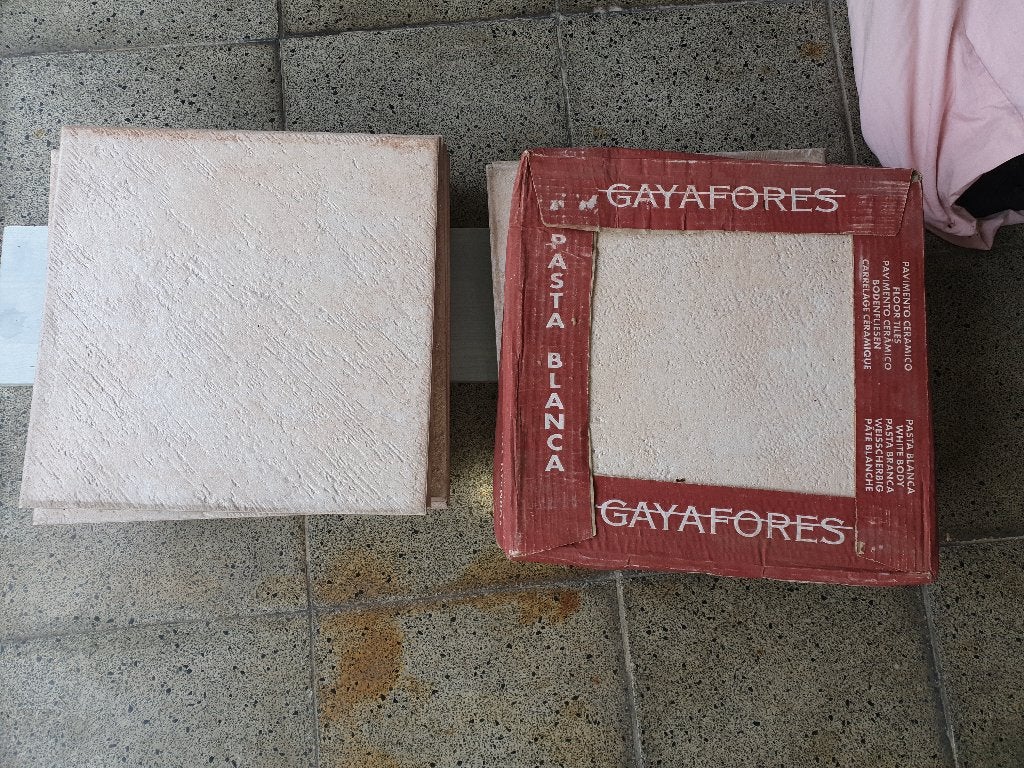 Carrelage blanc / beige, Enlèvement ou Envoi, Neuf, Moins de 5 m², Carrelage de sol