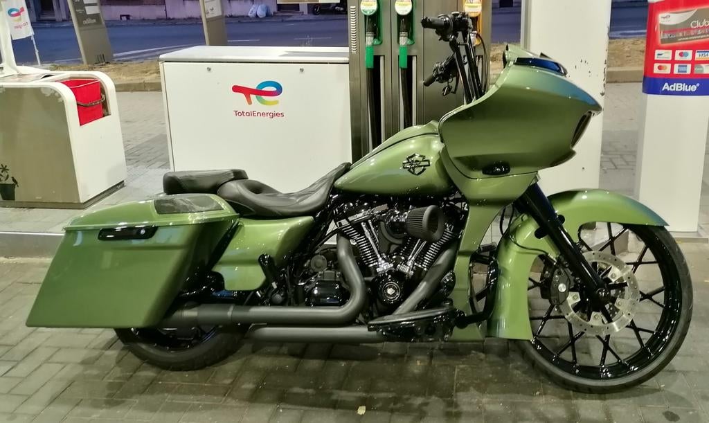 Harley Road Glide Spécial 114 (2020), Enlèvement