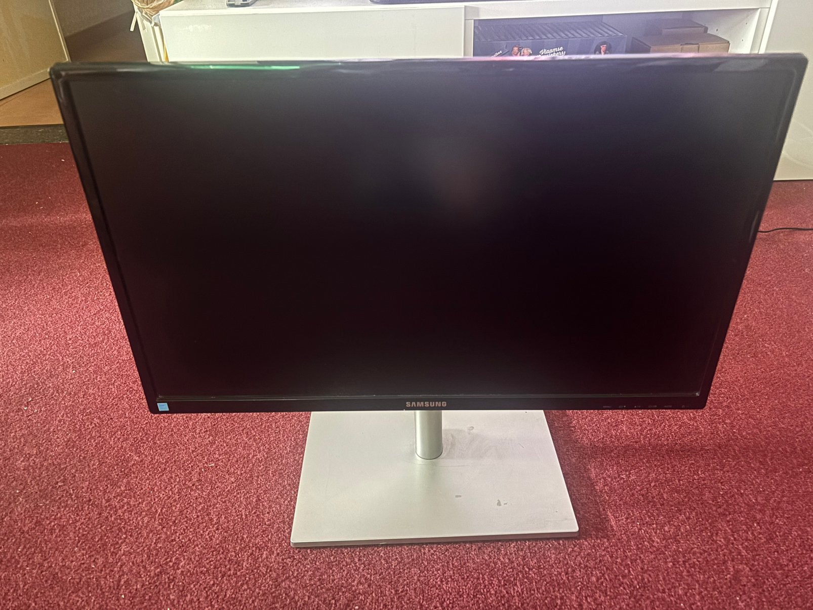 Samsung 24 inch scherm dat 180 graden kan draaien, Ophalen of Verzenden, Gebruikt