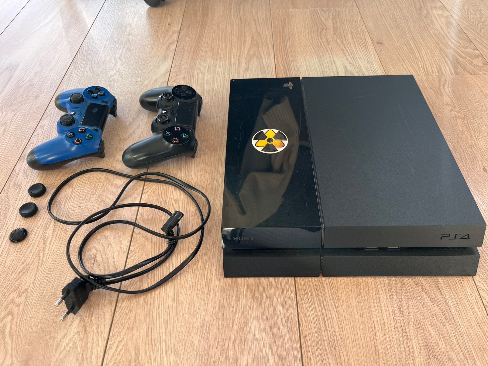 PlayStation 4 + 2 controllers + 4 games, Enlèvement ou Envoi, Comme neuf, Avec 2 manettes, Avec jeux