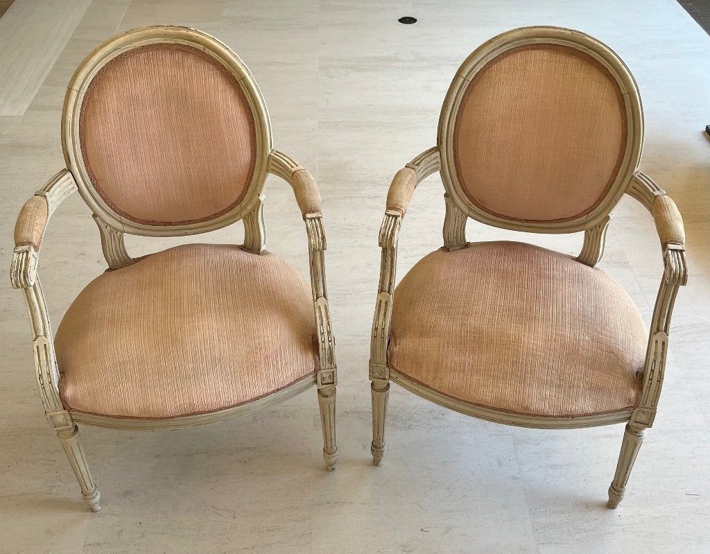 Paire de Fauteuils Louis XVI, Enlèvement
