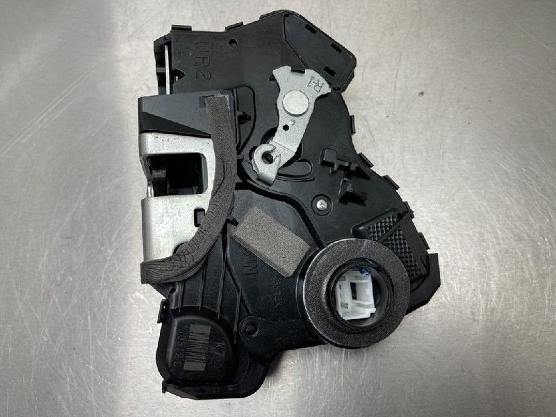 SERRURE DE PORTE RODS AVANT DROIT Honda Civic (FK1 / 2/3), Utilisé, Honda