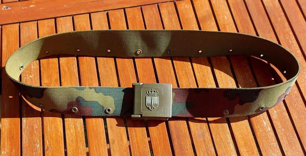 Militaire leger riem, Ophalen