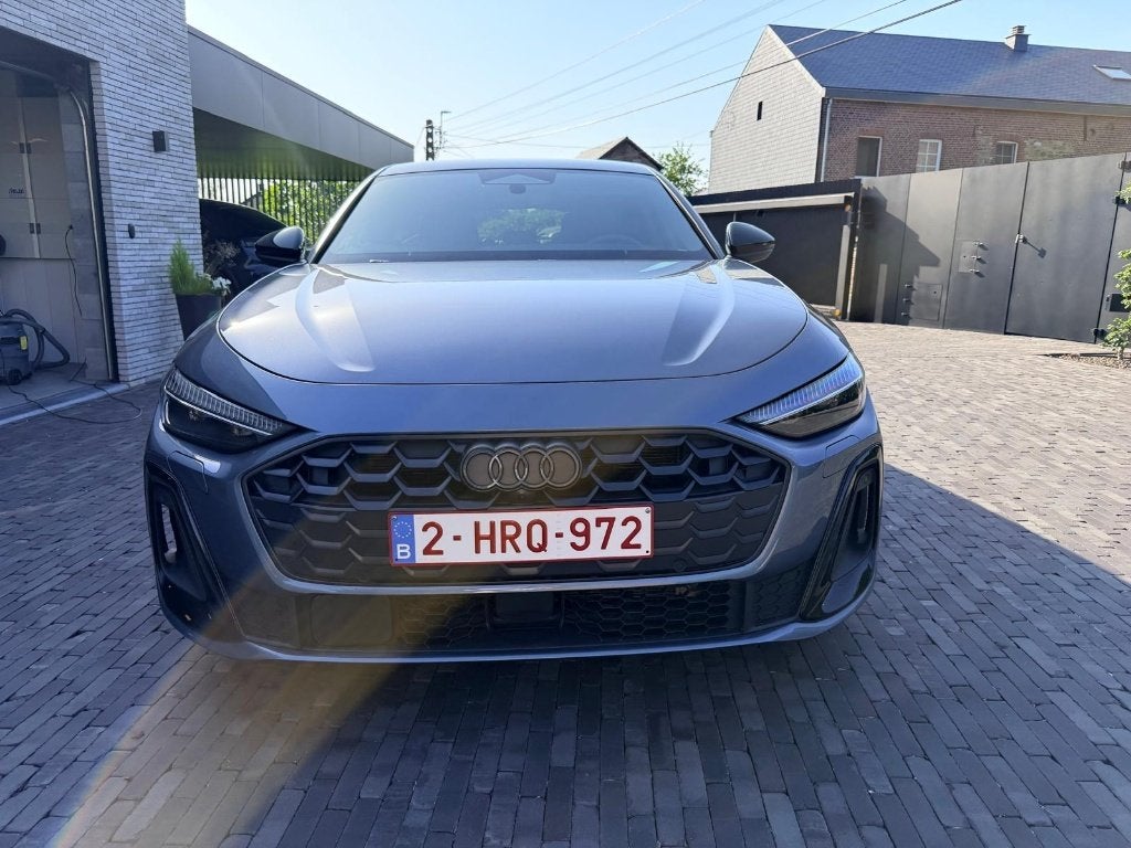 New Audi A5 Berline e-hybrid quattro 2025  27 000 km FULL, Autos, Cuir, Achat, Euro 6, Entretenue par le concessionnaire
