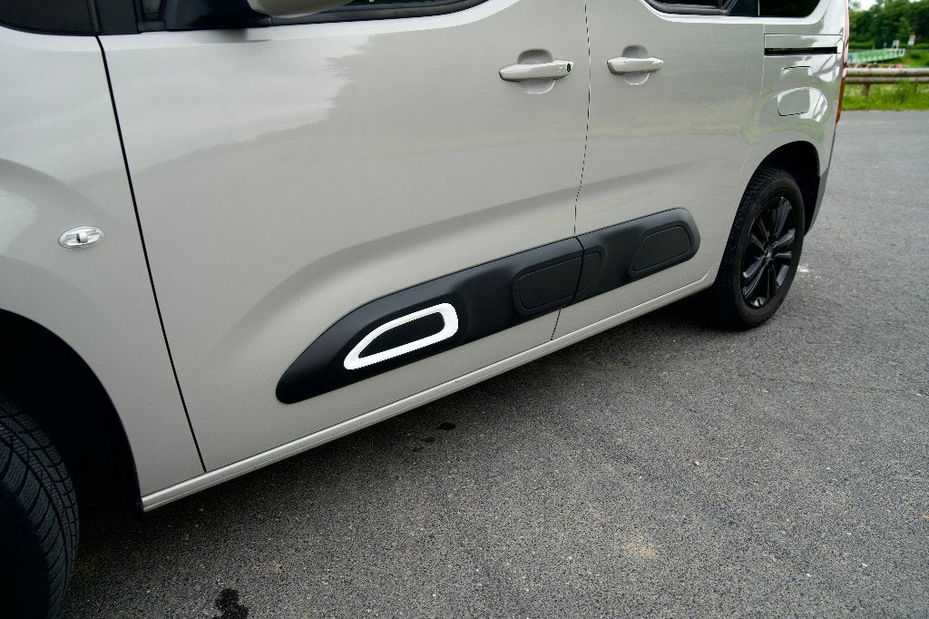 CITROEN BERLINGO | XTR EDITIE | AUTOMAAT | PANO | TREKHAAK, Auto's, Monovolume, Euro 6, 1199 cc, Leder en Stof