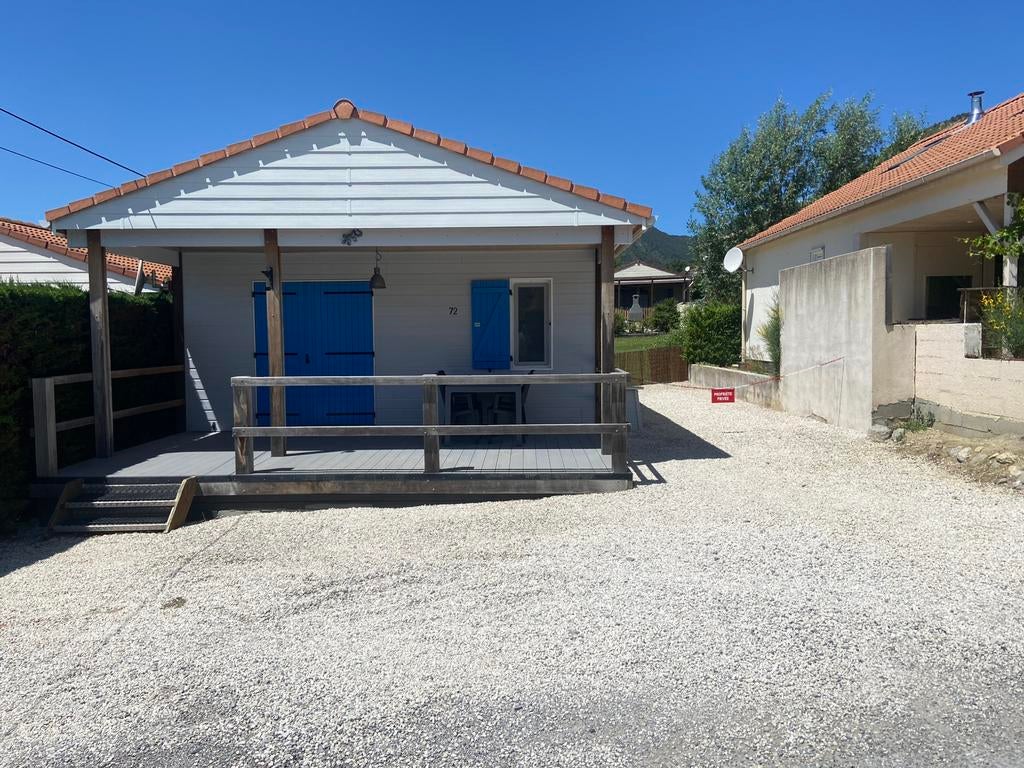 Chalet , vakantiehuis te Haute Provence zuid Frankrijk, Vakantie, Tv, 2 slaapkamers