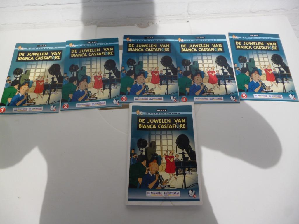 KUIFJE De Juwelen van Bianca Castafiore mapje met 5 delen, Livres, BD, Enlèvement ou Envoi
