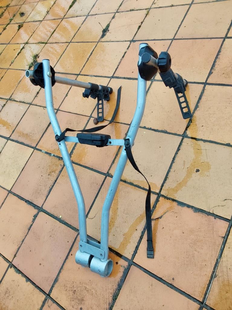 Porte- vélos sur attache remorque ( Thule), 2 vélos, Enlèvement, 2 vélos