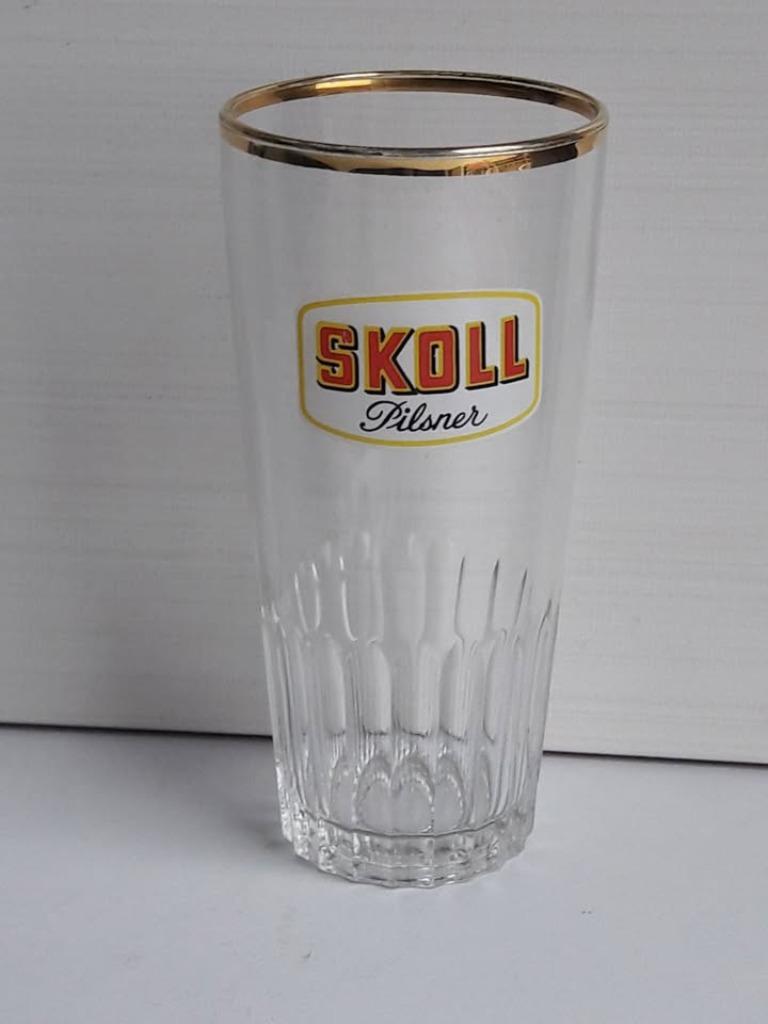 Beau vieux verre à bière Skoll, Collections, Enlèvement ou Envoi, Utilisé, Verre ou Verres, Autres marques