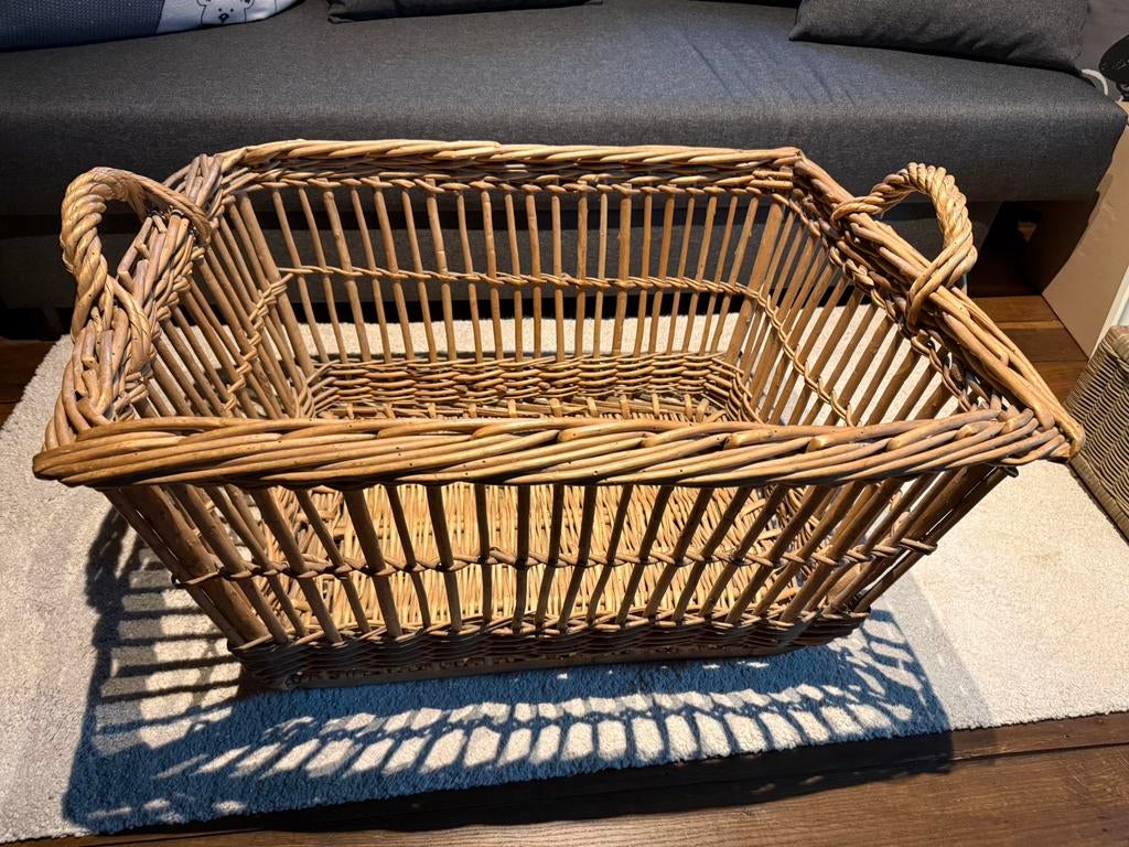 Prachtige oude originele linnenmand!, Ophalen, Mand, Zo goed als nieuw, Riet