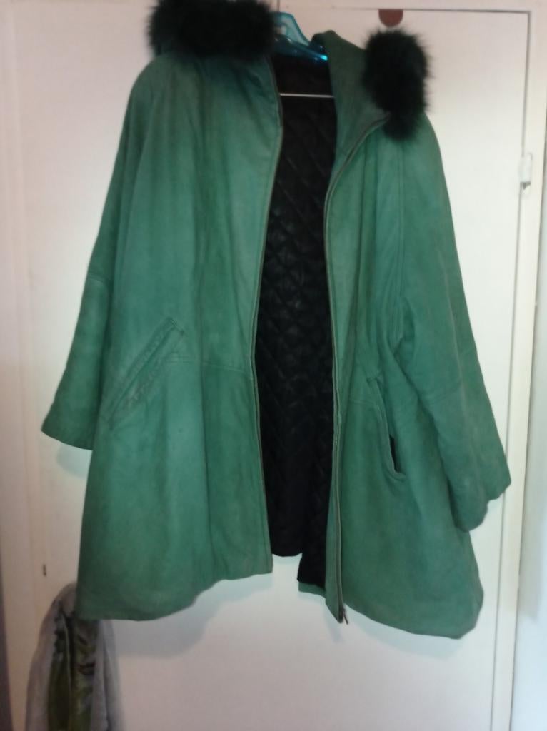 Manteau en daim doublé  vert t 44 oversize, Vêtements | Femmes, Grandes tailles, Enlèvement ou Envoi, Comme neuf