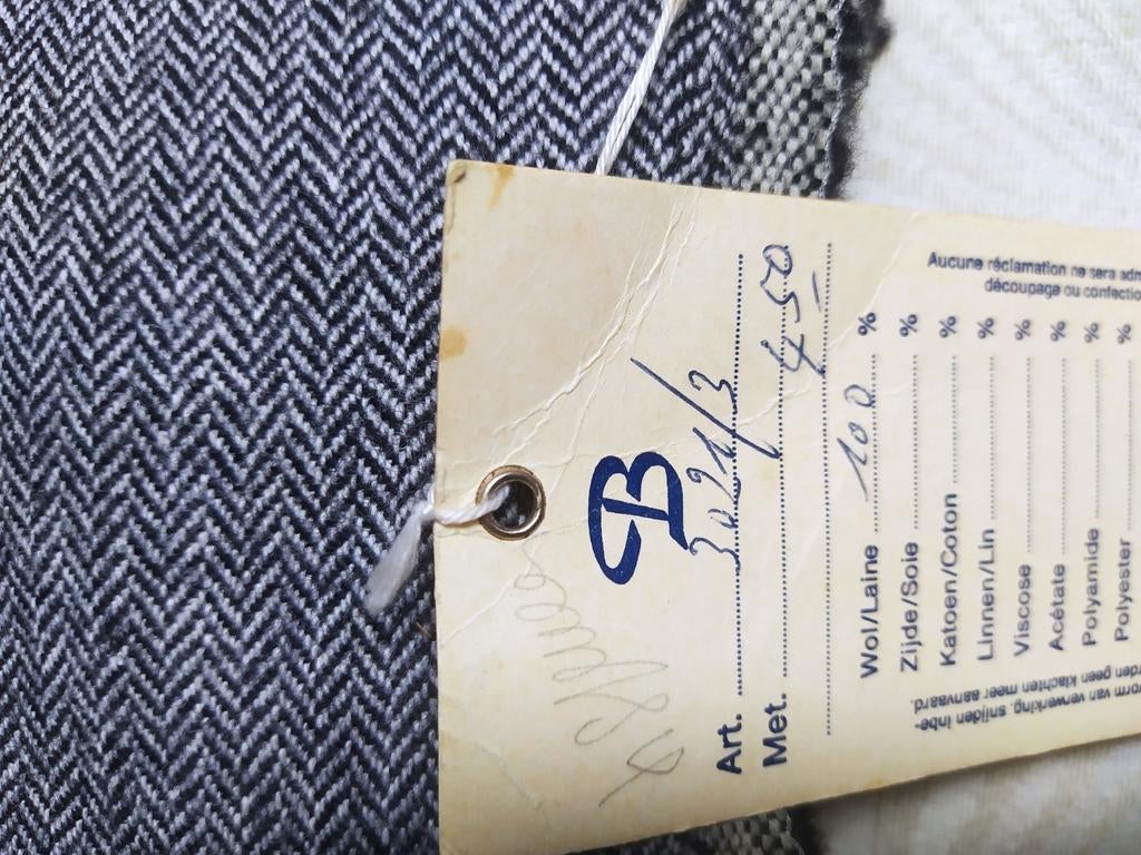 Très beau tissu chevron en laine 100%, Hobby & Loisirs créatifs, Tissus & Chiffons, Enlèvement ou Envoi, Comme neuf, Blanc, Laine