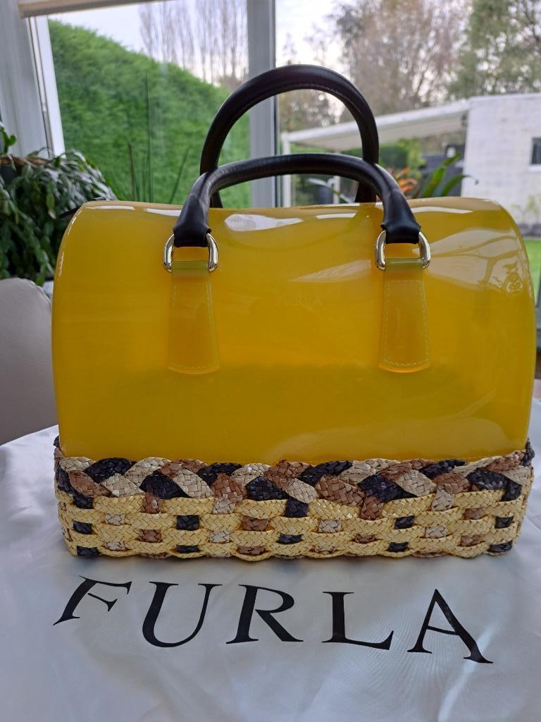 Dames tas van furla, Ophalen of Verzenden, Zo goed als nieuw, Geel, Handtas