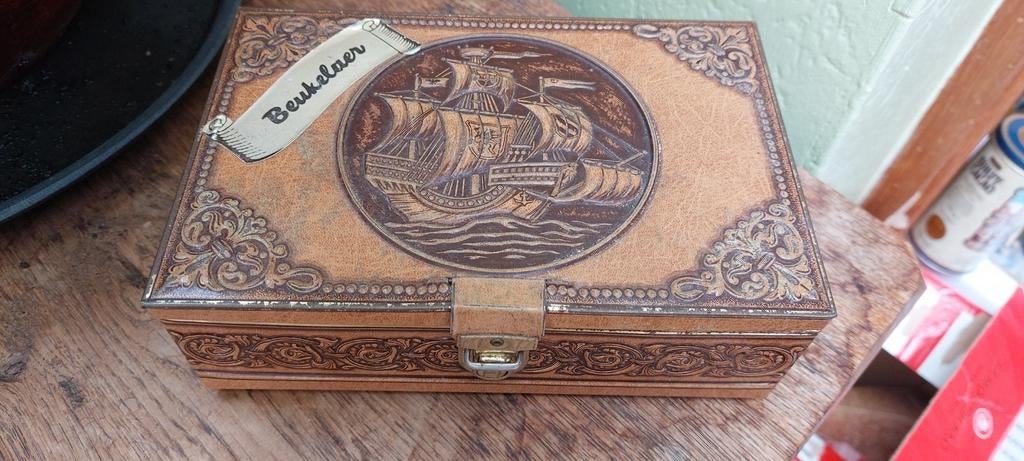 Très ancienne boite en étain rare Beukelaer, Collections, Boîte en métal, Comme neuf, Biscuits, Enlèvement ou Envoi