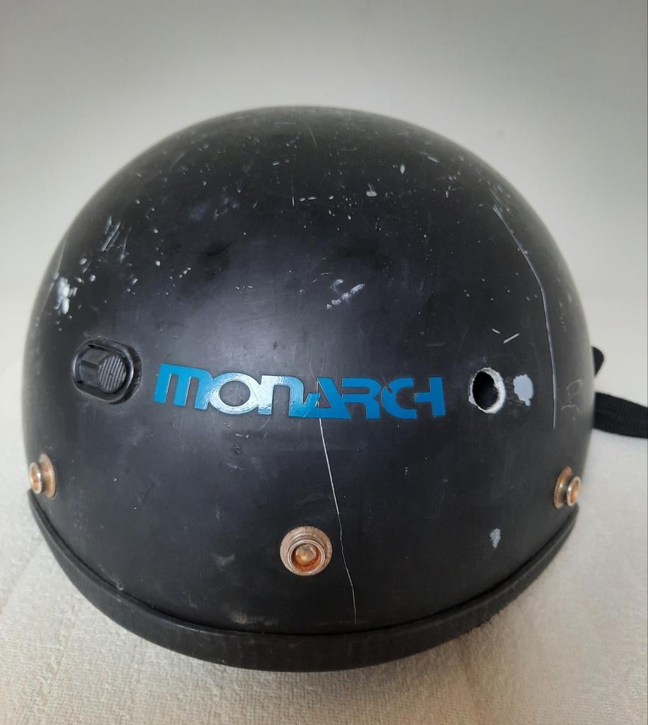 Scooterhelm Monarch, Ophalen