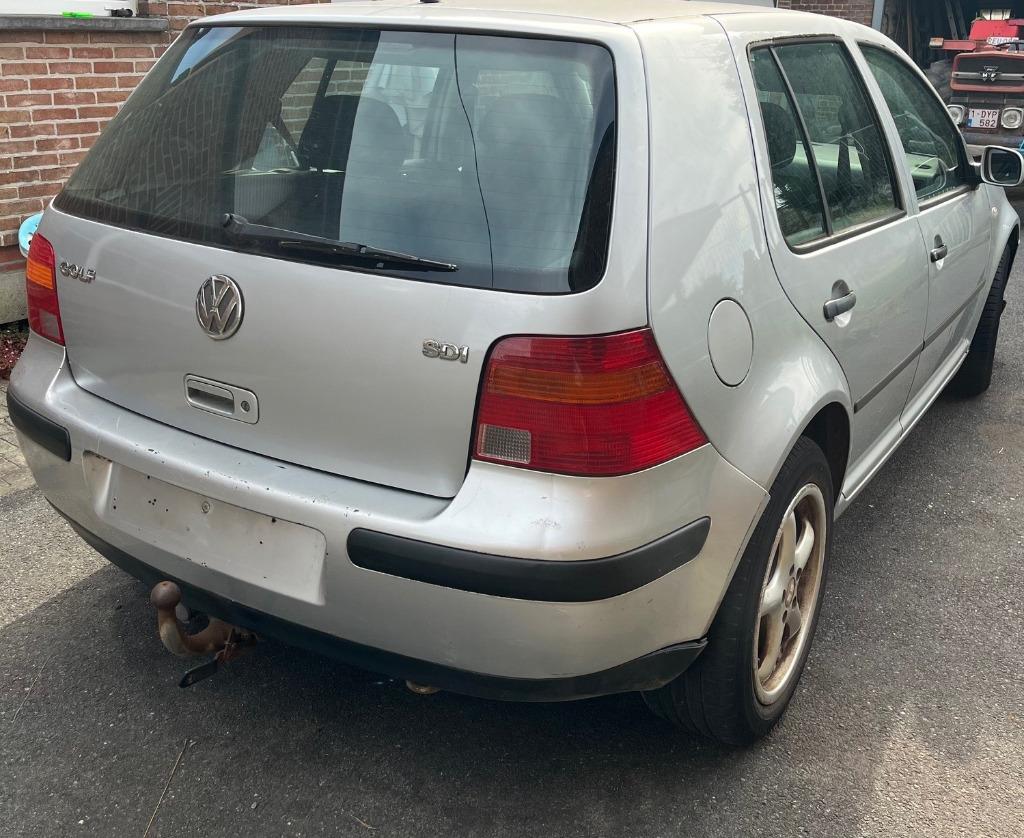 Volgswagen golf 4 diesel, Auto's, Stof, 50 kW, Zwart, 5 deurs