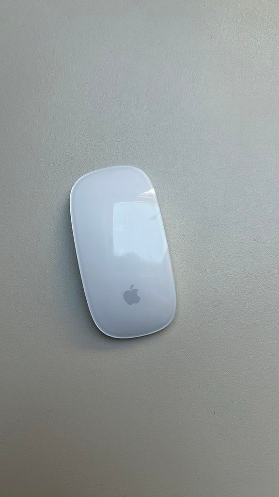 Souris magique Apple, Envoi, Comme neuf, Sans fil, Souris