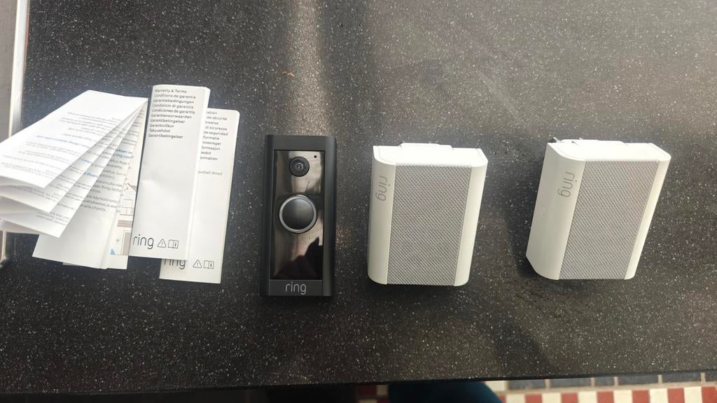 Ring video deurbel met chime (gong), Ophalen, Compatibel met smartphone, Zo goed als nieuw, Bedraad