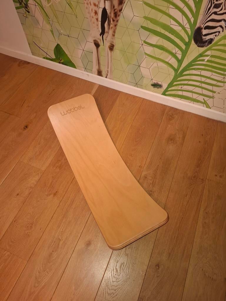 planche incurvée en bois WOBEL, Kinderen en Baby's, Speelgoed | Hobbelfiguren, Ophalen