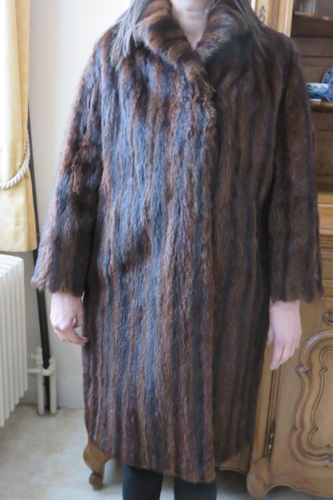 Un véritable manteau, Enlèvement, Comme neuf, Taille 42/44 (L), Brun