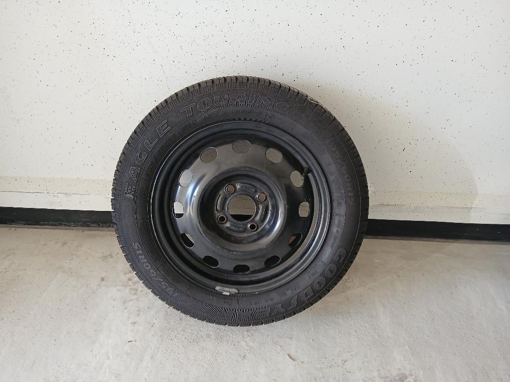 Band Goodyear 195/60 R15, Neuf, 15 pouces, Pneus et Jantes, 4 Saisons